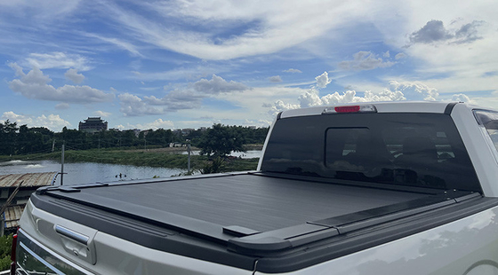 ซื้อ คู่มือ Double Lock 4x4 Pick Up Roller Lid Bar Tub Rack สำหรับ Hilux Revo Truck online manufacture